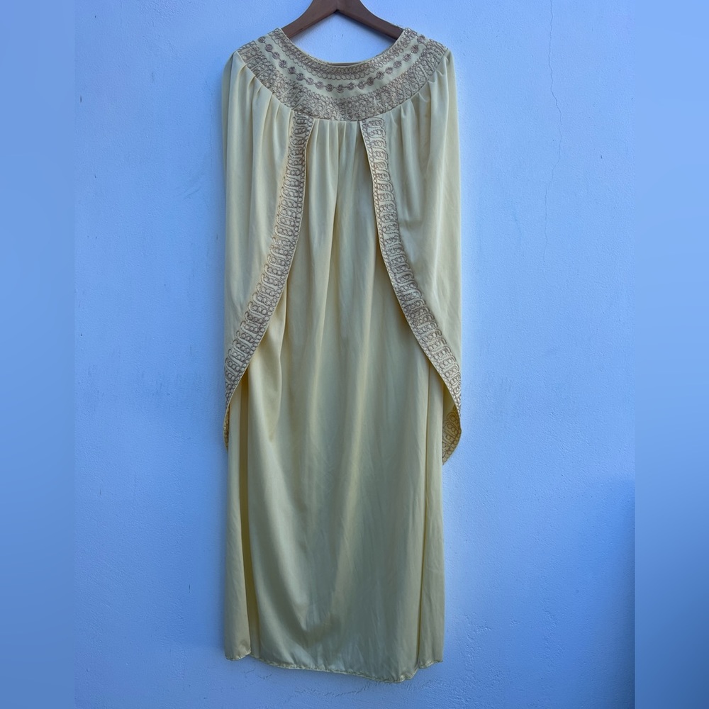 VTG Cocoon Cape Canary Yellow Gown - Picture 7 of 14